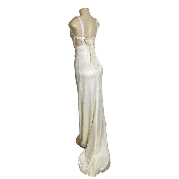 Winnie Couture Elegant White Sleeveless Draped Evening Gown With Train Sz 6 - Picture 3 of 9